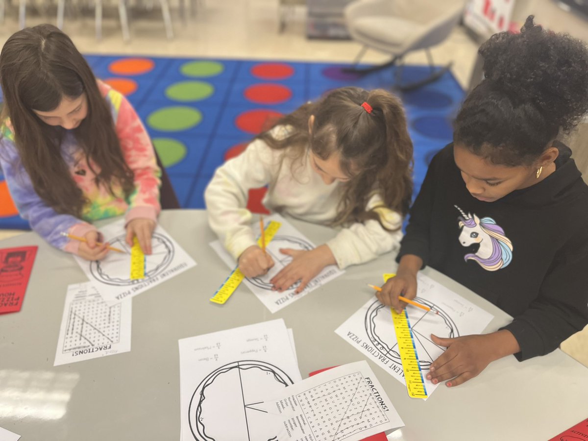 MrsFauldsRm217's tweet photo. Fractions, but make them fun! @ClarkCreekSTEM @taycates99 https://t.co/RxhbLNpLDi