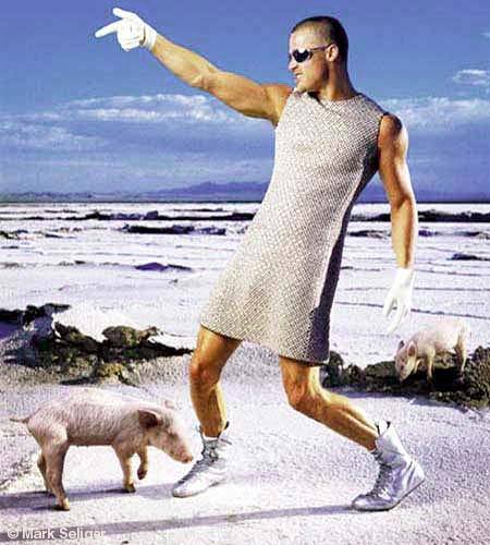 BAchutegui's tweet photo. @PopCrave Before Harry Styles for Vogue and Bad Bunny for Harper's Bazaar there was Brad Pitt for Rolling Stone magazine in 1999. https://t.co/3Ia4N1ZsD8