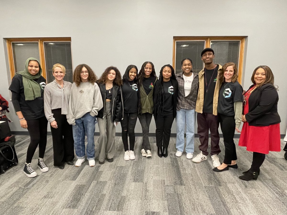 HSESchools's tweet photo. It was so great to have @fhsfbl as our featured #SnapshotsOfSuccess. This student-led club is doing BIG THINGS. They recently organized the Black Student Leadership Summit and preparing for the 15th Annual Black Heritage Celebration. READ MORE: https://t.co/FuitC2ozO9 https://t.co/5g7zU1rtRy