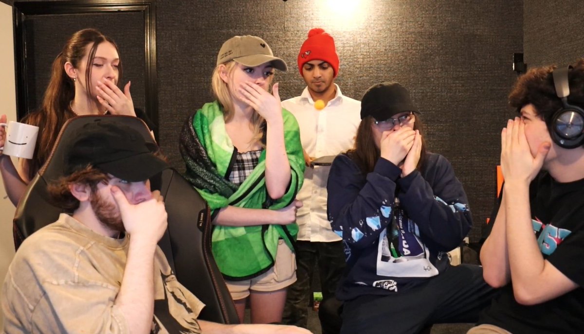 itsnotdnf's tweet photo. it looks like George told them he's pregnant https://t.co/YeBNR4EoHA