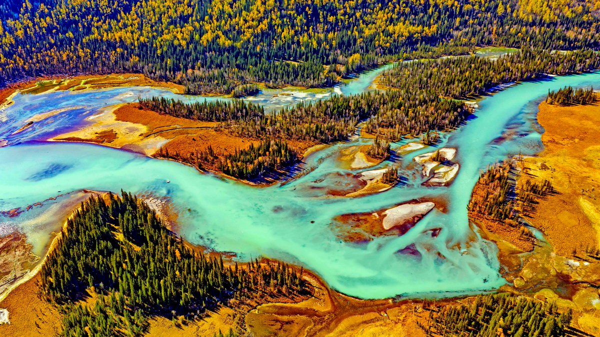 EXinjiang's tweet image. 🏔️☀️🏞️
When the morning fog lifts, the quiet #Kanas comes into view, a vast expanse of blue water flowing quietly, #snowcappedmountains, #forests, #lakes and #grasslands reflecting each other! 

#Xinjiang #China #travel #nature #picture #photo #scenery #beauty