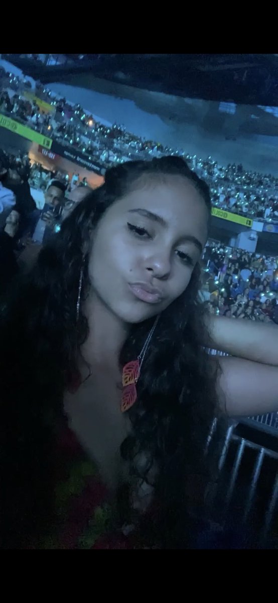 natii_sheajime's tweet image. Ella es una chica virrrtual que le gusta con mi mente jugar 👽 #PapiArca