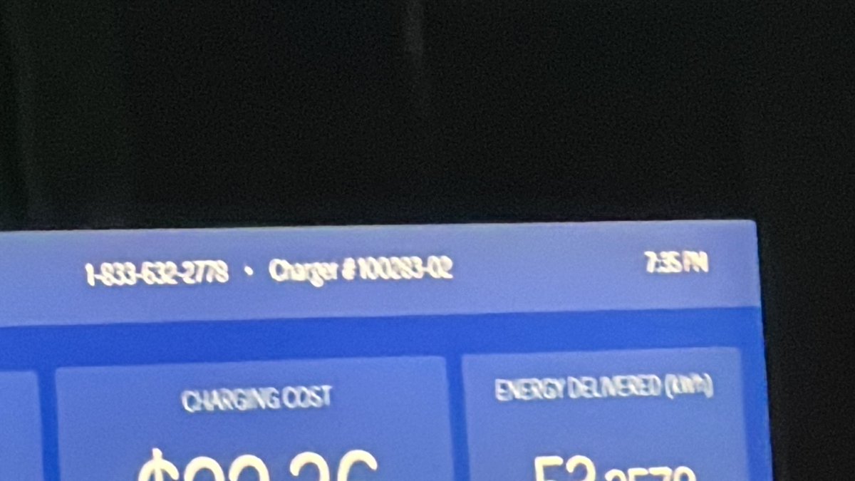 jasontallman's tweet photo. @RateYourCharge electrify America at Walmart 1201 Route 300, Newburgh, New York, 12550, US. Station 2 doesn’t accept credit cards. https://t.co/zRbtRee0pW