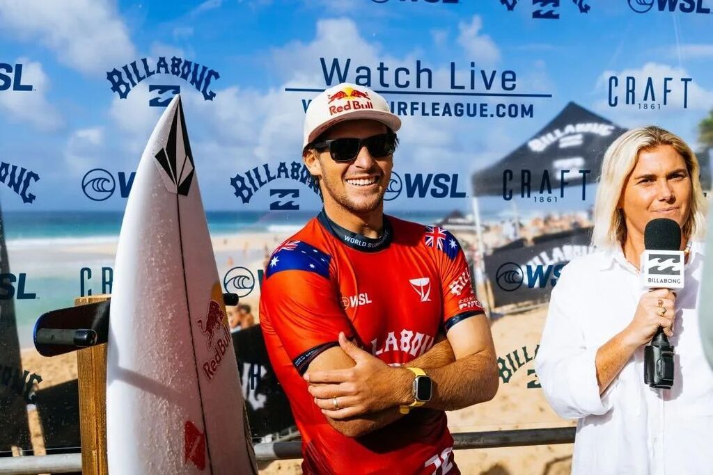 pordentrodotour's tweet photo. O australiano Jack Robinson venceu a primeira etapa do CT 2023 em Pipeline, no Havaí. O italiano Leonardo Fioravante ficou com a segunda colocação e os brasileiros Caio Ibelli e João Chianca na terceira.
Foto: WSL/ Brent Bielmann
#pordentrodotour #pipel… https://t.co/22bpa702JG https://t.co/doYSjOpG7Y