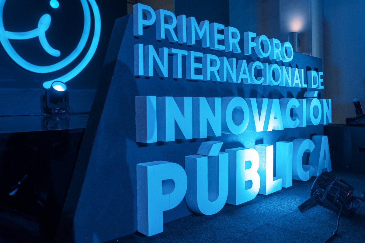 CarolinaMejiaG's tweet photo. A nuestros expositores internacionales @marcvidal , @antonigr , @CifuentesAura , Ismael Peña y Cristina Pombo , Santo Domingo le abre sus puertas y les deseo una hermosa jornada.
¡Un paso más hacia la @InnovacionDO !
#InnovacionDO #FIIP https://t.co/mYobguenae