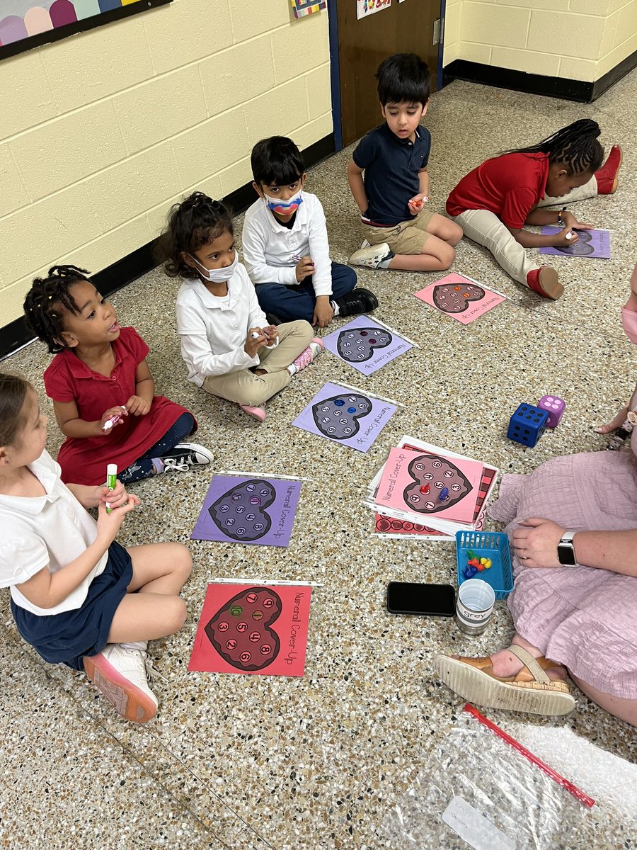 wendy_widis's tweet photo. Pre-K was “falling in love” with numbers today!❤️❤️ #numbertime @ElizabethSapp4 @NealatWoodland @mrsuremovich https://t.co/TeKwQ4TRfj