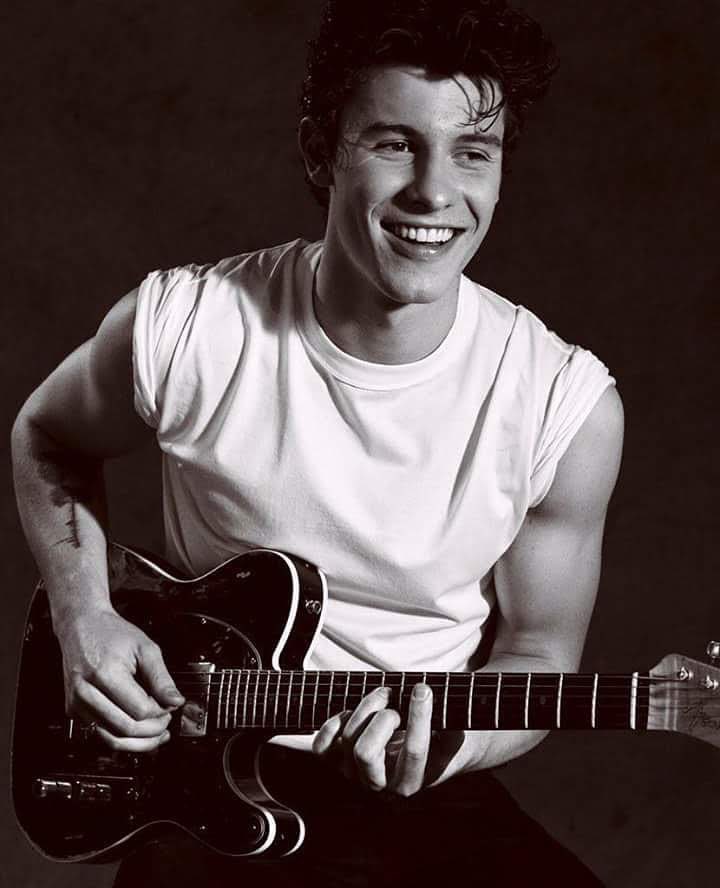 ViviTeixeiira's tweet photo. I vote Shawn Mendes #TTJFCShawnMendes https://t.co/WkwhNM0ZqY