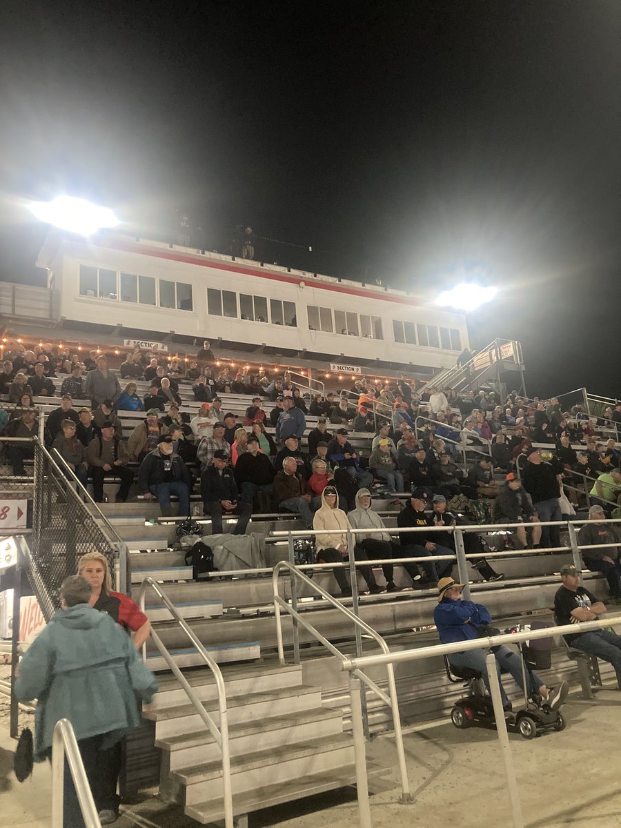 SprintCarsofNE's tweet image. Hey @BlakeAnderson since your a New England sports fan, I am pretty sure that booth your working in tonight came from the University of Rhode Island. Go Rams