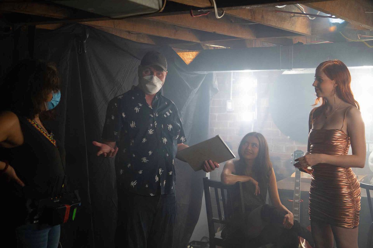 What do you MEAN you haven’t watched the Girl Logic teaser yet? 😱

#girllogic #girllogictheseries #girllogicseries #girllogicwebseries #webseries #comingsoon #toronto #girlband #rockband #rockandroll #music #rock #band