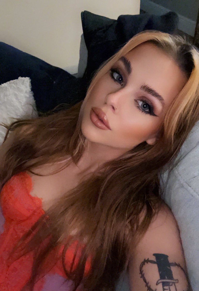 danii on Twitter: "Hi"