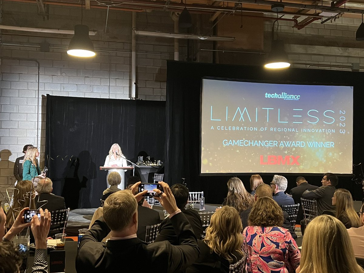 Christina_Fox's tweet photo. Congratulations to all #Limitless2023 winners! Your world-changing contributions to the innovation ecosystem fuels our thriving tech economy and helps us make strides towards a better future.
#LiftAndRise
@Tenomix_Inc
@LBMXinc
@AV_GoDigital
@wearemarlow
FoodSecurityStructues https://t.co/70jEqH2VmG