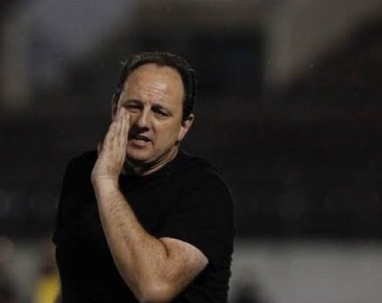 Spfcsinceridade's tweet photo. O São Paulo do Rogério ceni é completamente um catado em campo !

É desprezível esse time , Não consegue segurar UM RESULTADO !

A zaga não passa um jogo sem tomar gol praticamente 

O TIME NÃO PRODUZ NADA !

NÃO TEM FUTEBOL , NÃO TEM RESULTADO , NÃO TEM NADA ! https://t.co/ciELiuUI5q