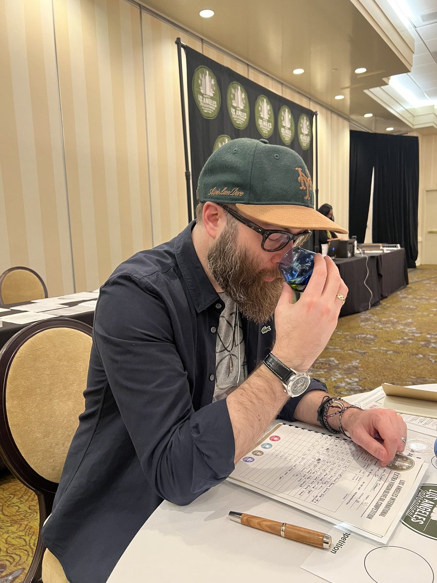 oleologist's tweet photo. Work.
#laiooc https://t.co/xNjDjS3d3h
