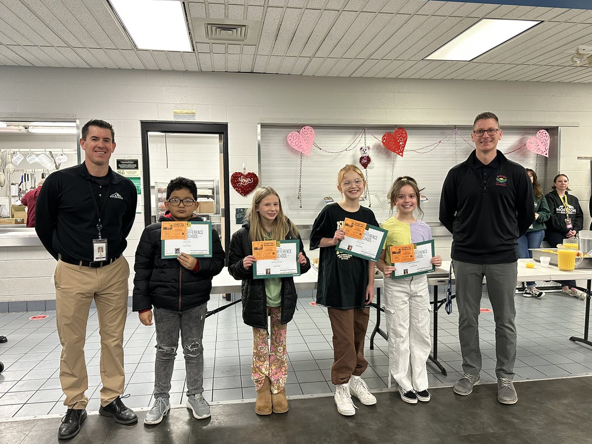 HorizonBSD's tweet image. Today we celebrated some super students who have shown great responsibility at Horizon! Keep up the good work, Explorers! 👏🏽

#Responsibility #BSDpride #HorizonExplorersBSD