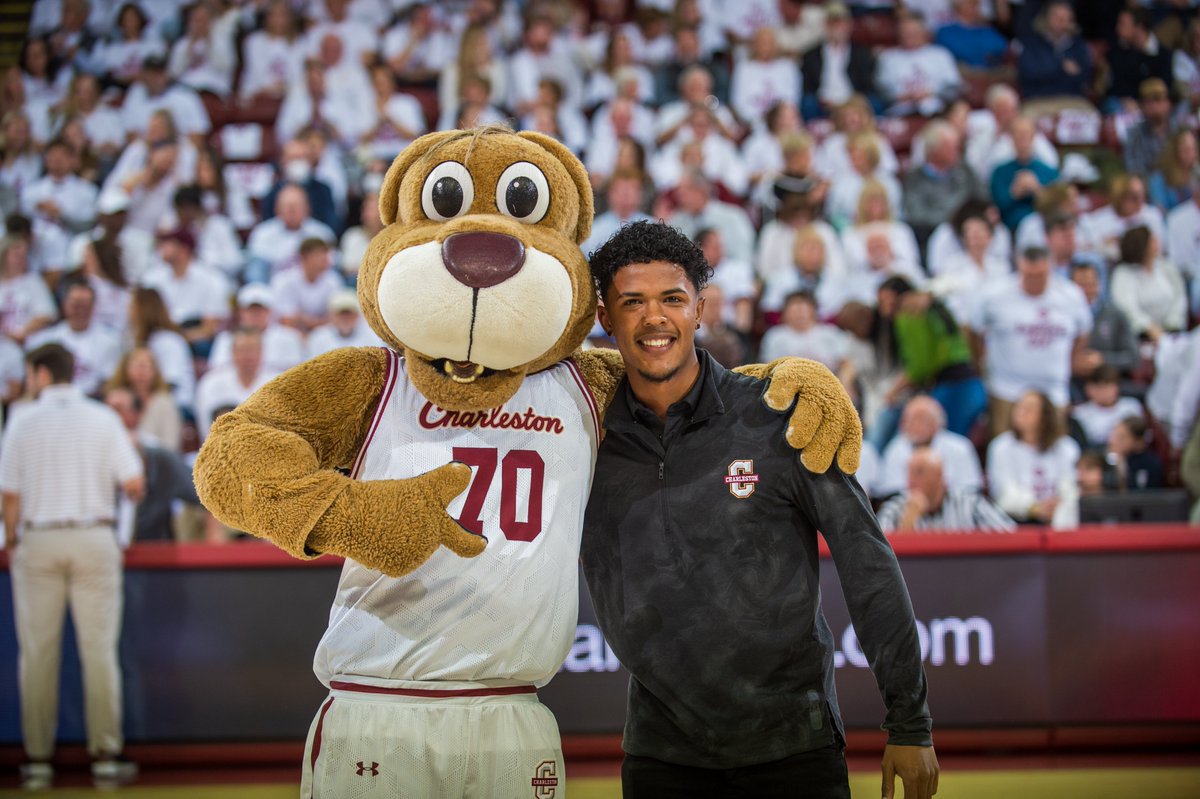 #TheCollege 🌴 tweet media