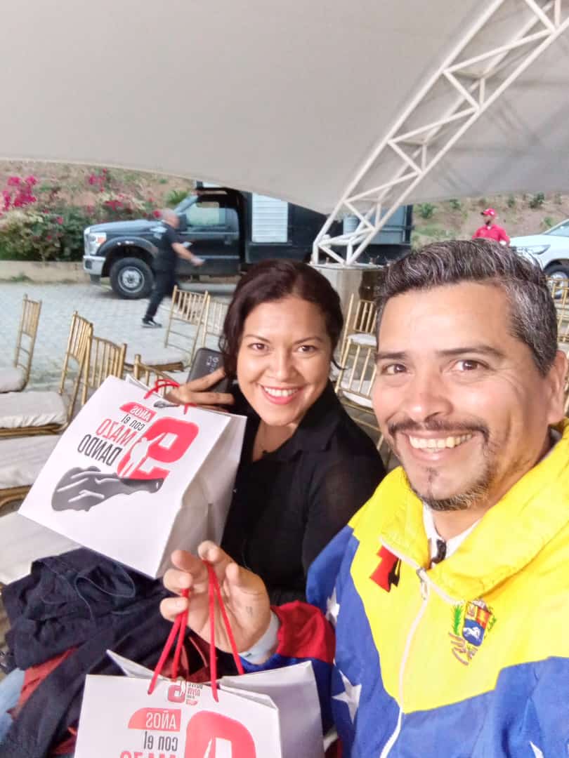 #8Febrero| Celebrando desde ya el 9° aniversario del programa #ConMazoDando junto al líder revolucionario <a href="/dcabellor/">Diosdado Cabello R</a>. 
 
#ChávezJuventudYVictoria
