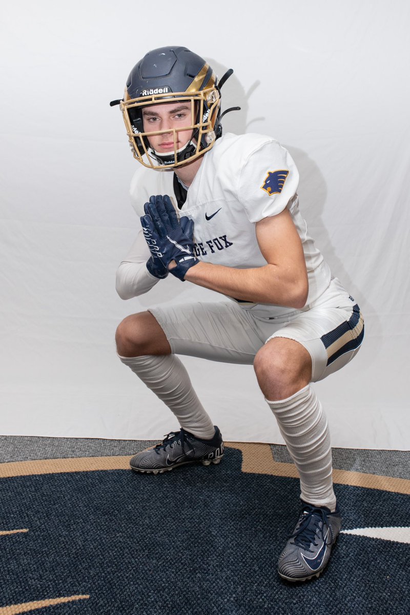 CDickerson33's tweet photo. Thanks to @GFUFootball for an awesome official visit and offer! @Rudy_Hughes21 @KenIngram3 @GFUAthletics https://t.co/gP4kvHOXrt