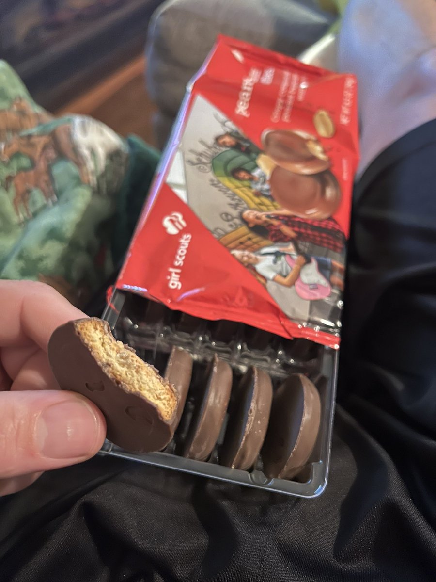 jharper03's tweet image. Well crap! I cannot resist Peanut Butter Patties!! Having my wife being the Girl Scouts cookie mom is not going to be good for my weight loss…

#fatkidproblems
#cookiesinmybelly