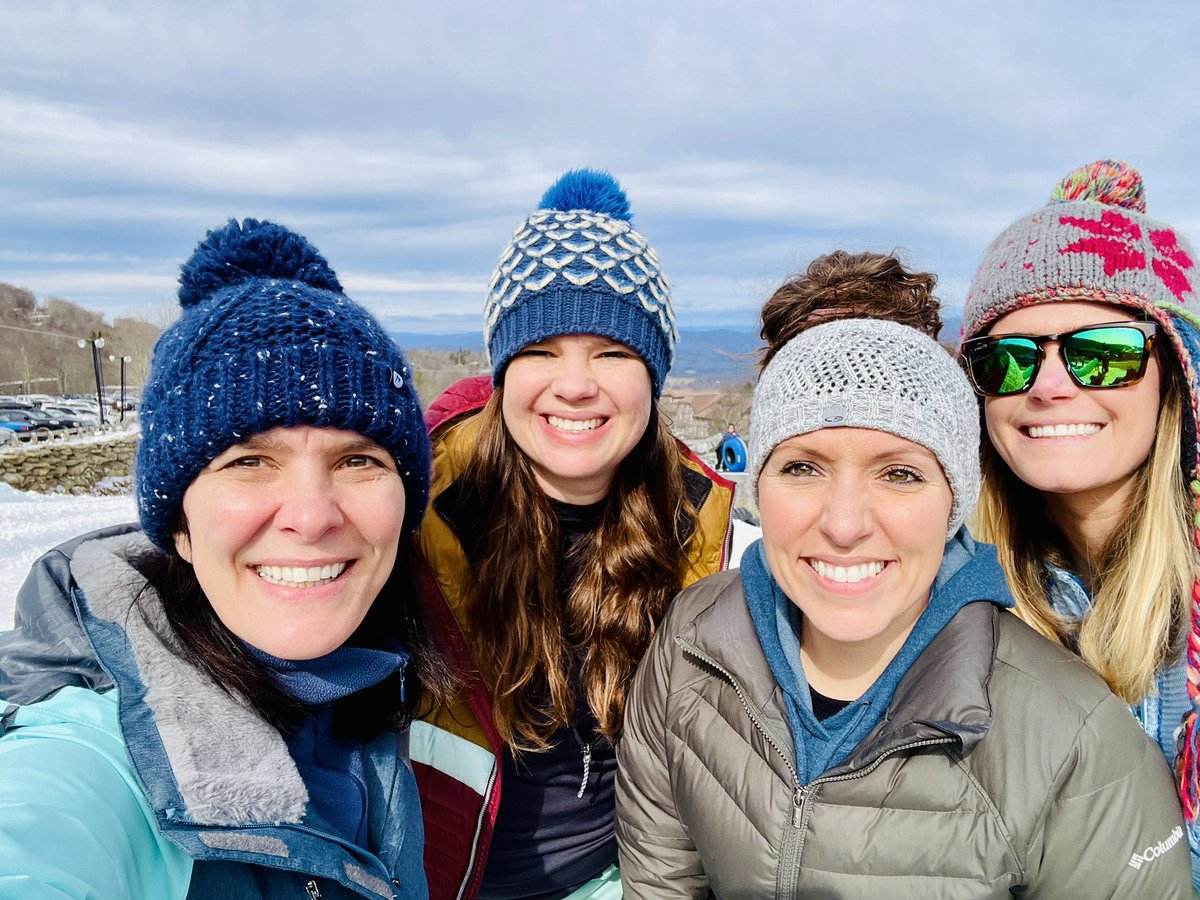 KatColeReads's tweet photo. Nothing better than time spent with good friends. 🥰⛷️@SymonsSpeaksUp #BeechMountainNC https://t.co/BVjjGjXNuE