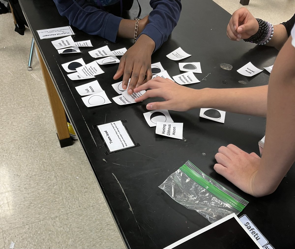 peskey_science's tweet photo. Practicing what they know about #moonphases and predicting phases. Everyone also enjoyed moon phase bingo #secscience #MDJH_panthers https://t.co/BgRz76p9pH