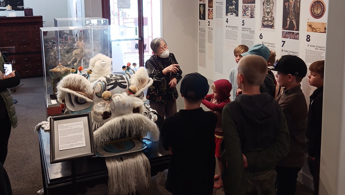 thesdchm's tweet image. Last week we had a group of student from the Costal Explores come and join us in tour and calligraphy work shop. If you or some one you know wants to schedule a tour for our educational program go to our website.
 #learing #funtolearn #sdeducation