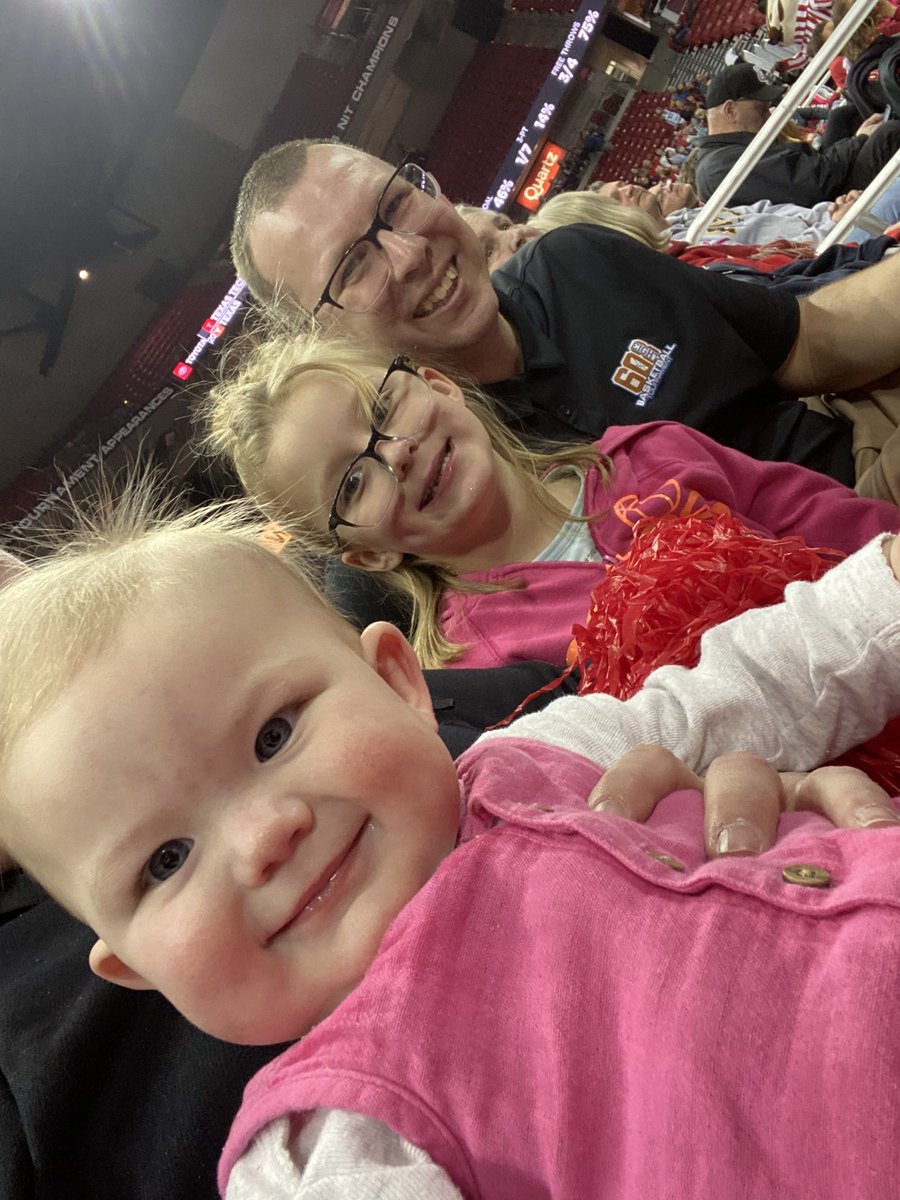 nyesha44's tweet photo. #OnWisconsin https://t.co/8bZUR5WyF0
