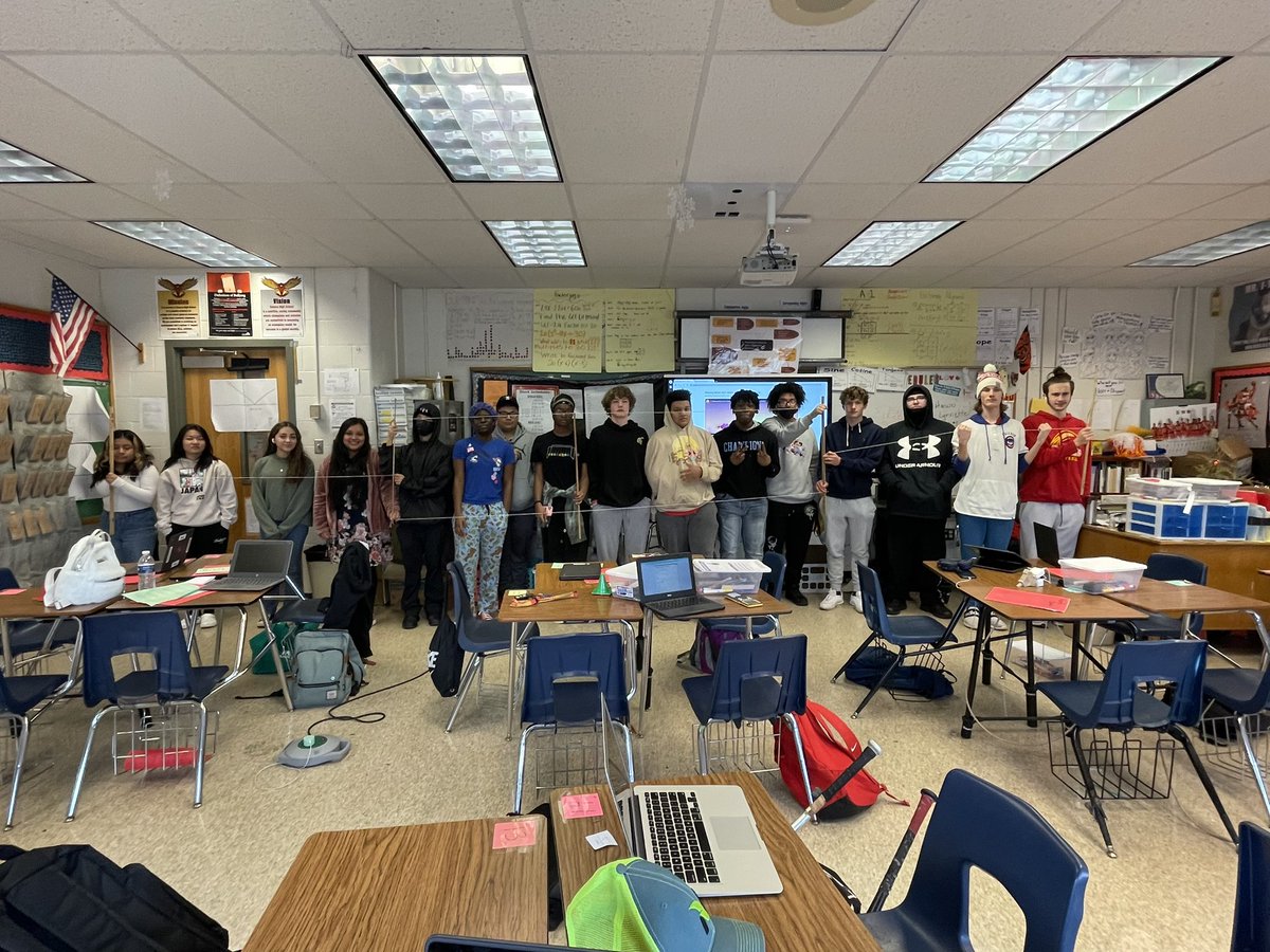 KempMath's tweet photo. Human Box Plots @Seneca_High in algebra 2. We lined up by height then gave the minimum, Q1, median, Q3, and maximum a yard stick. Then connect it with string and we have a box plot! @TheStatsMedic, have you tried this? @CMPunches44 @SenecaAP_AGLA https://t.co/s50VAeaO09