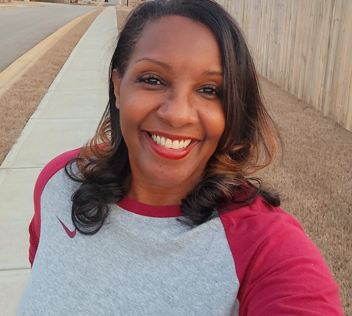 CynthiaSJewell's tweet photo. Call me butter because I am on a roll! I have walked 2 days this week and so excited about it! #FitLeaders #BoycottAverage #NeverBeenAverage 😃 https://t.co/jLtMPxpLHF