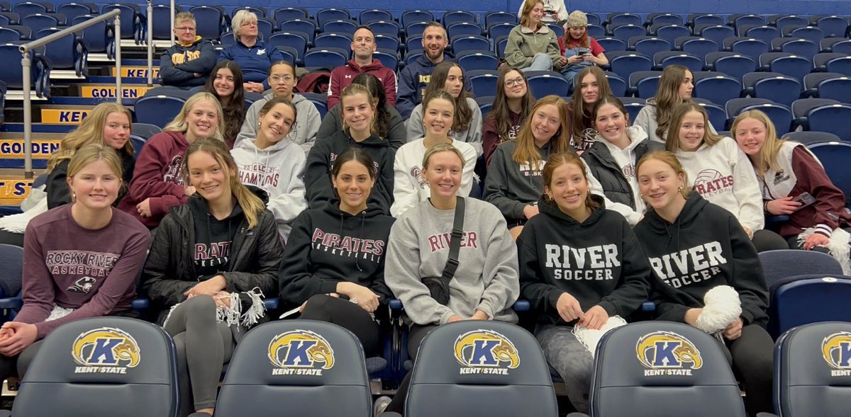 rrhsgirlsbball1's tweet photo. Much needed TEAM bonding getaway to the @KentStWBB basketball game! We love this SQUAD so much and we are so excited for what lies ahead!#RRelentless #TogetheRR #LetsGoMake_a_MEMORY @CoachJPfahl @CoachHammondRR @RRCSActivities @rrgbpa https://t.co/GatuVDjgO7