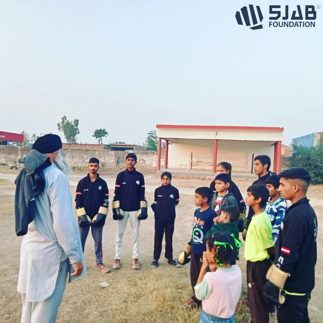5JABFOUNDATION's tweet photo. I have very strong feelings about how you lead your life. You always look ahead, you never look back.

#jattwadi #nature #animals #musically #instadaily #jatt #jattlife #gym #art #punjabisongs #ludhiana #bollywod #viralvideos #ibalrajatwal #wmk #respect #thar #jeep #jatti #5jab https://t.co/PFeFNsOw0r