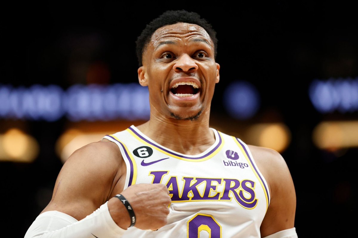 sofii-on-twitter-e-esse-crime-q-o-lakers-cometeu-hein