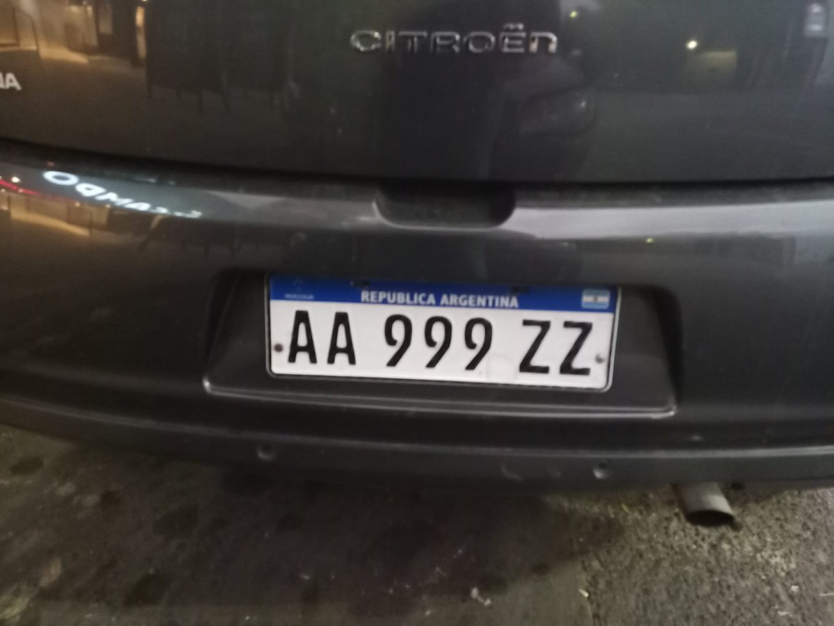 La última de las AA. Todo un hallazgo. La comparto con <a href="/LocosxPatentes/">Locos x Patentes</a> .