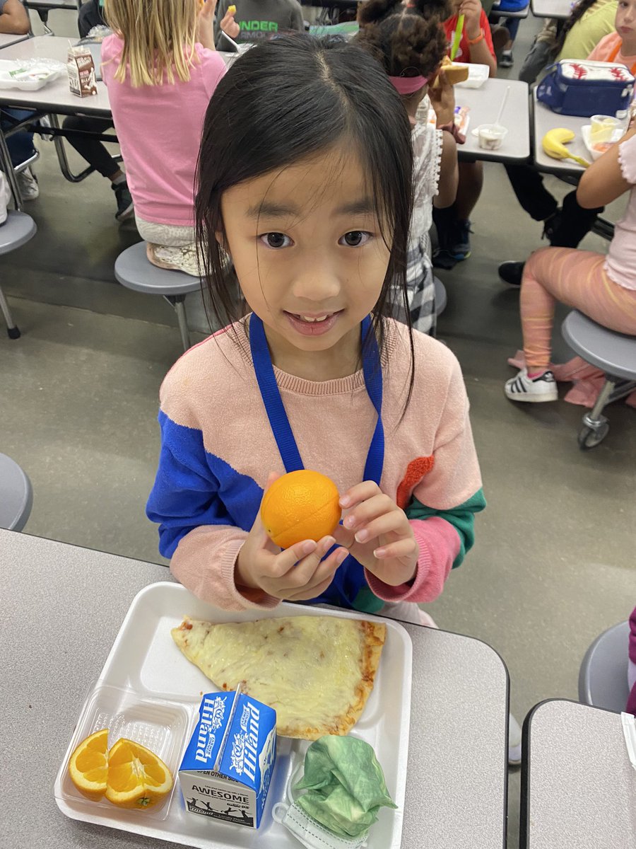 Rebecca van Es tweet media