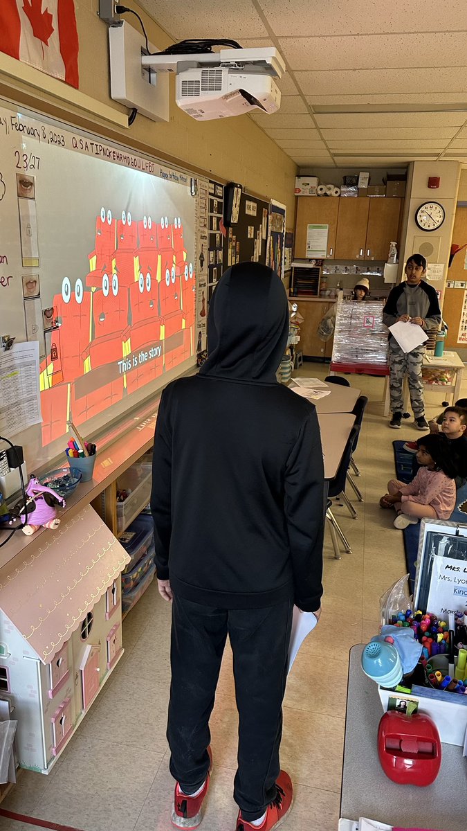marshview_ps's tweet photo. Our student leaders celebrating Black Excellence with classes today  at both our @WHDayES and @ChrisHadfieldSc sites. @SCDSB_Schools #BlackHistoryMonth https://t.co/wXPrmUG3CQ