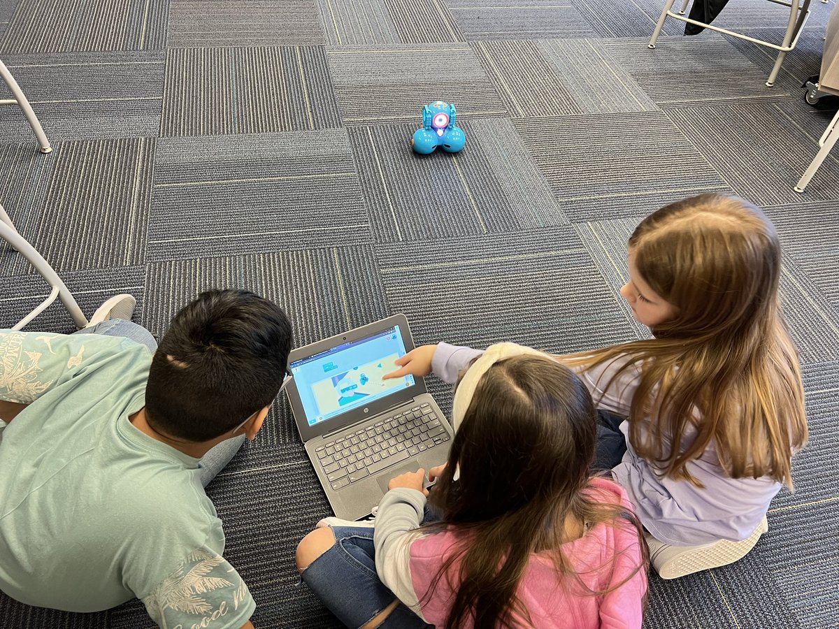 TheSTEMnerdette's tweet photo. So many hands on learning opportunities happening in our STEM classes across the district this week! #aerodynamics #robotics #engineeringdesignprocess 

Lots of great collaboration and problem solving! 🎉🎉 #STEMatWCS @lwesmediacenter https://t.co/o1hjn3wsHC