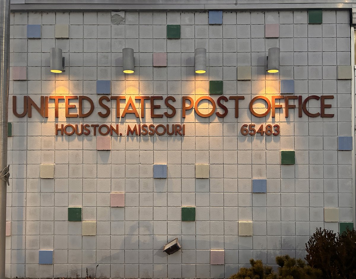 allyEtter on Twitter "RT ChickenJoeSTL US Post Office Houston, Missouri"