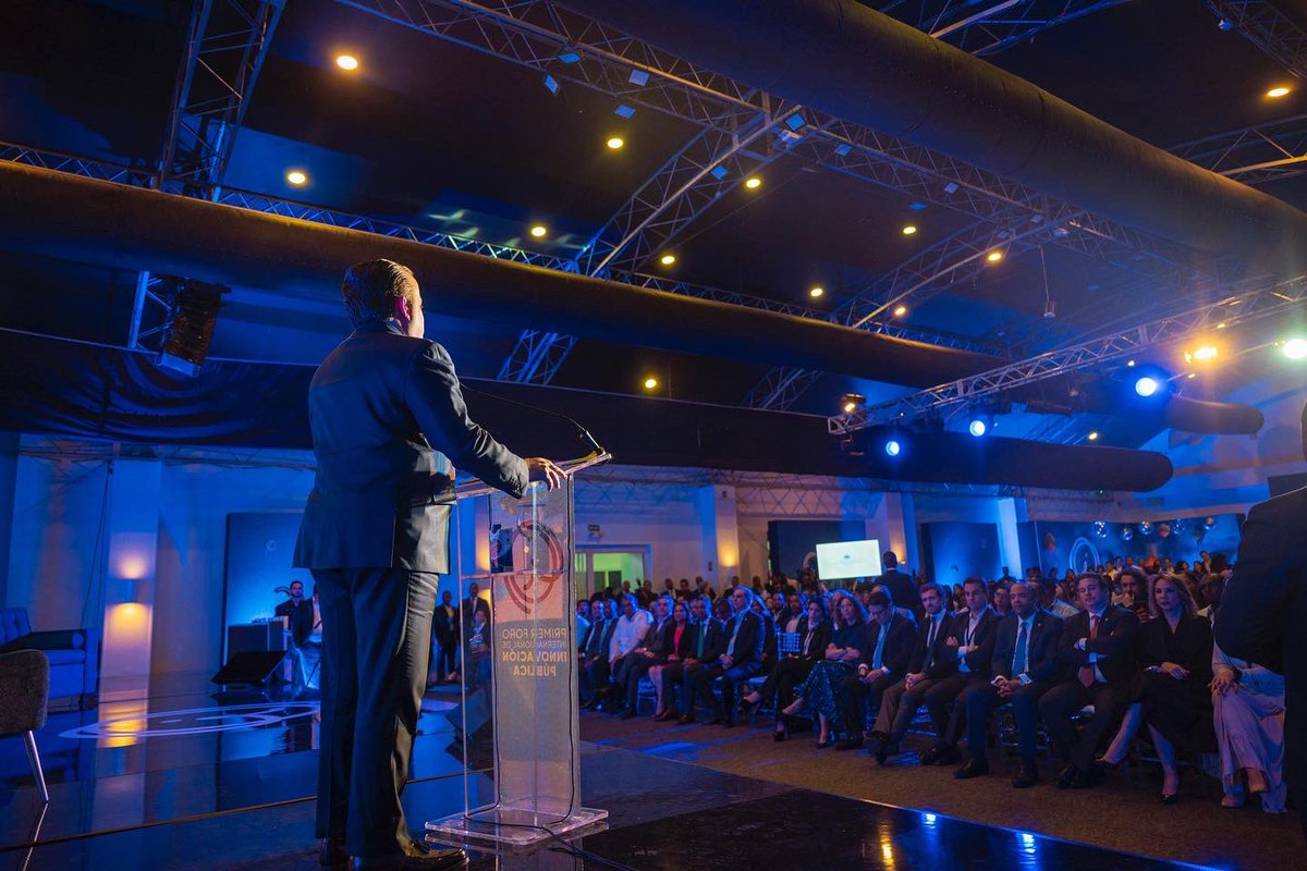 InnovacionDO's tweet photo. ¡Gracias infinitas por permitirnos transformar y ser parte de sus deseos de seguir construyendo un sistema innovador para todas y todos los dominicanos!

#InnovacionDo https://t.co/VagqFZ9Ggn