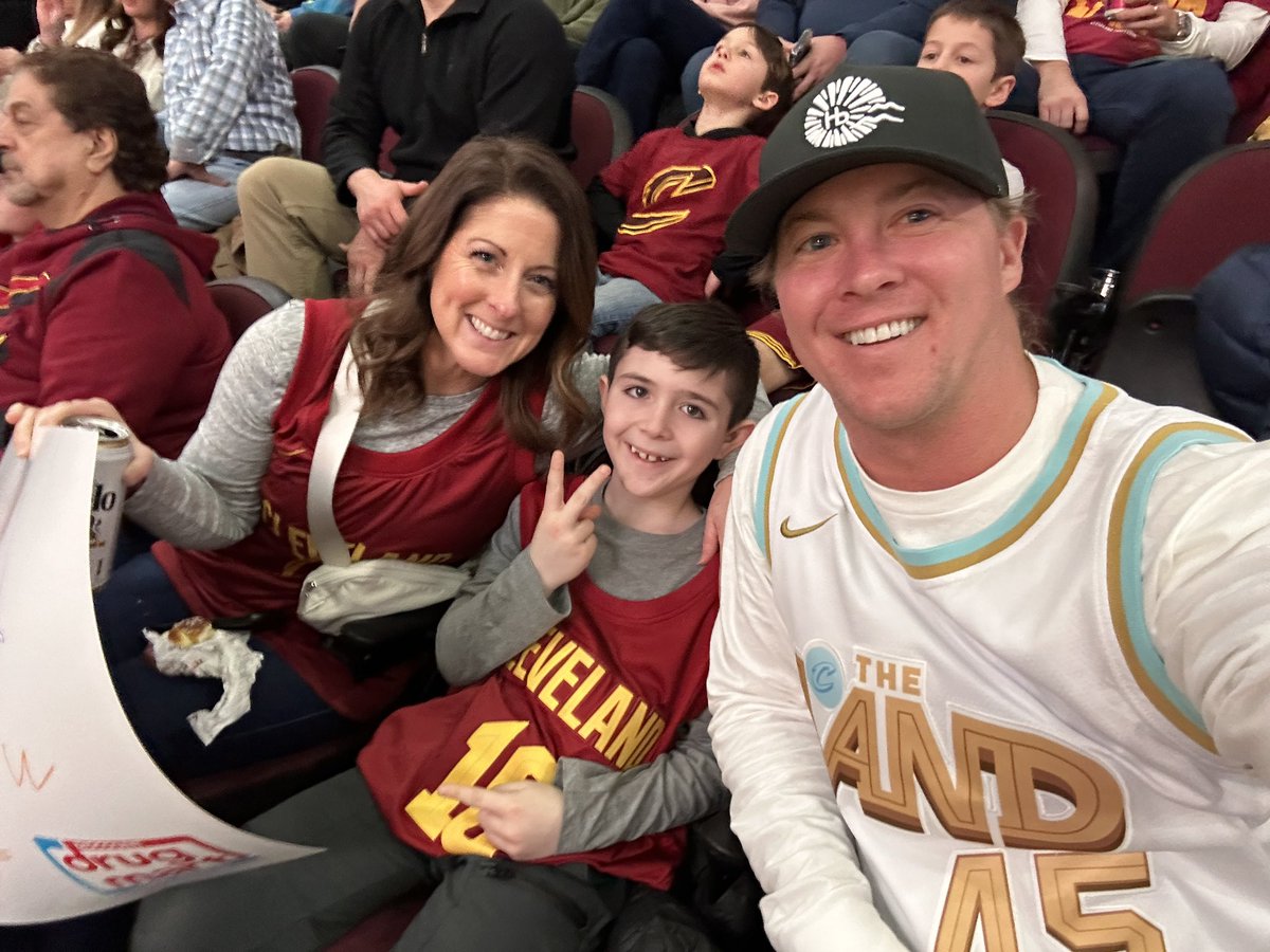 KyleAMacDonald_'s tweet photo. Traveled all the way from Los Angeles to be here to support my CAVS tonight!!  
#LETEMKNOW https://t.co/M7llmC50j6