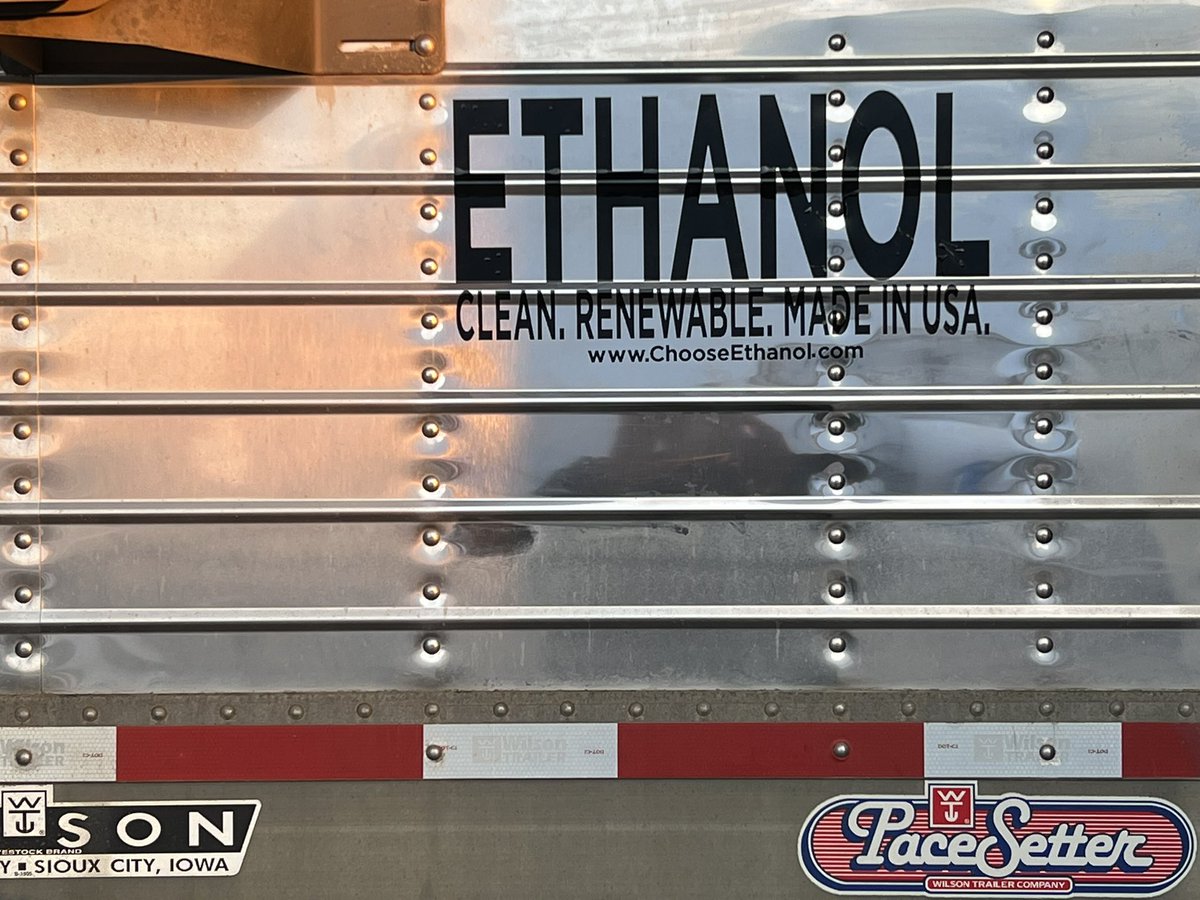 Got a great stencil for the back of our grain trailers hauling @ Iowa Corn to our Ethanol Plant!
Ethanol , best fuel for the environment, cheapest fuel for our vehicles, 60% of Iowa Corn goes to make ethanol, DDGs - a high protein livestock feed. @ Iowa Corn.