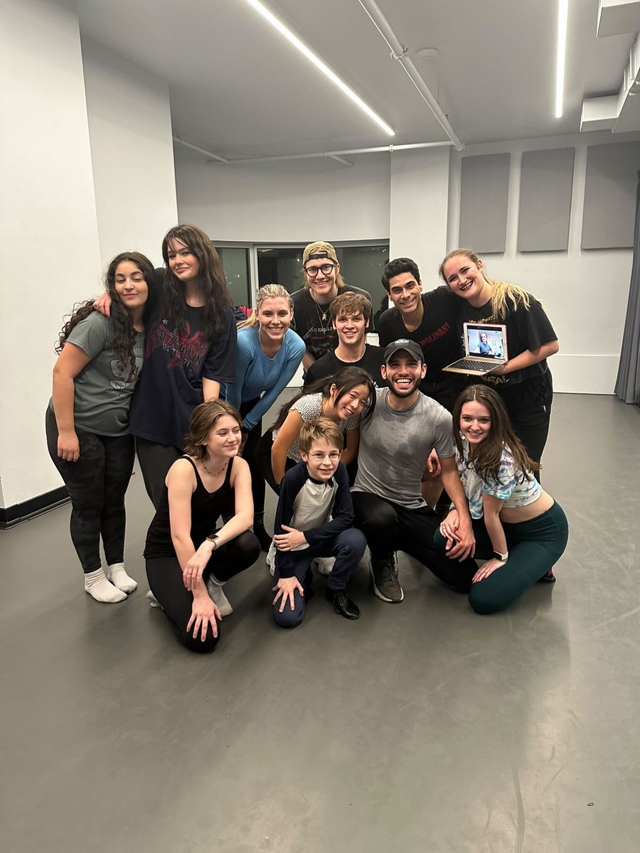 Another successful #TripleThreatTuesday Musical Theater Pop (MTP)/Commercial Jazz/Contemporary Bway Style class on the books with Alex P., who is the best! ❤️🖤❤️🖤

#BeBroadwayReady #DMO #DanceMolinari #WheretheProsGo #BePilotSeasonPrepared #Theatre #Musicaltheater #Musical