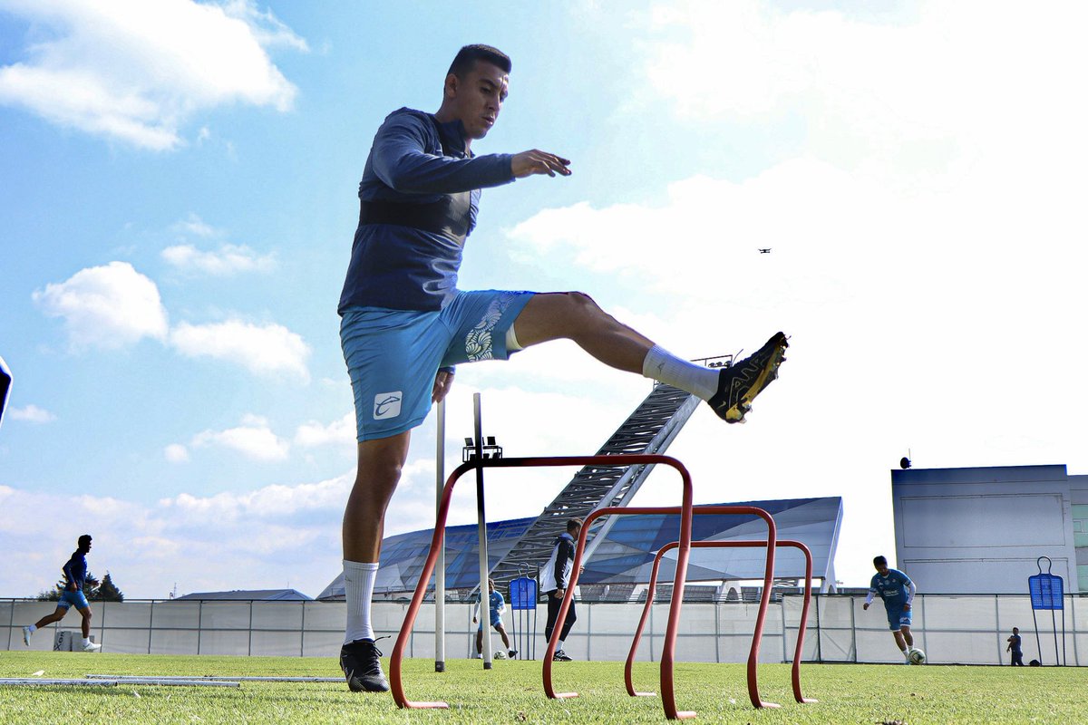 d_alvarez92's tweet photo. Cada trabajo lo hago con la misma intensidad🔥 ¡Mi motivación es dar lo mejor para el Pueblota!🔵

#LaFranjaNosUne🎽 https://t.co/YsHJ9cJqih
