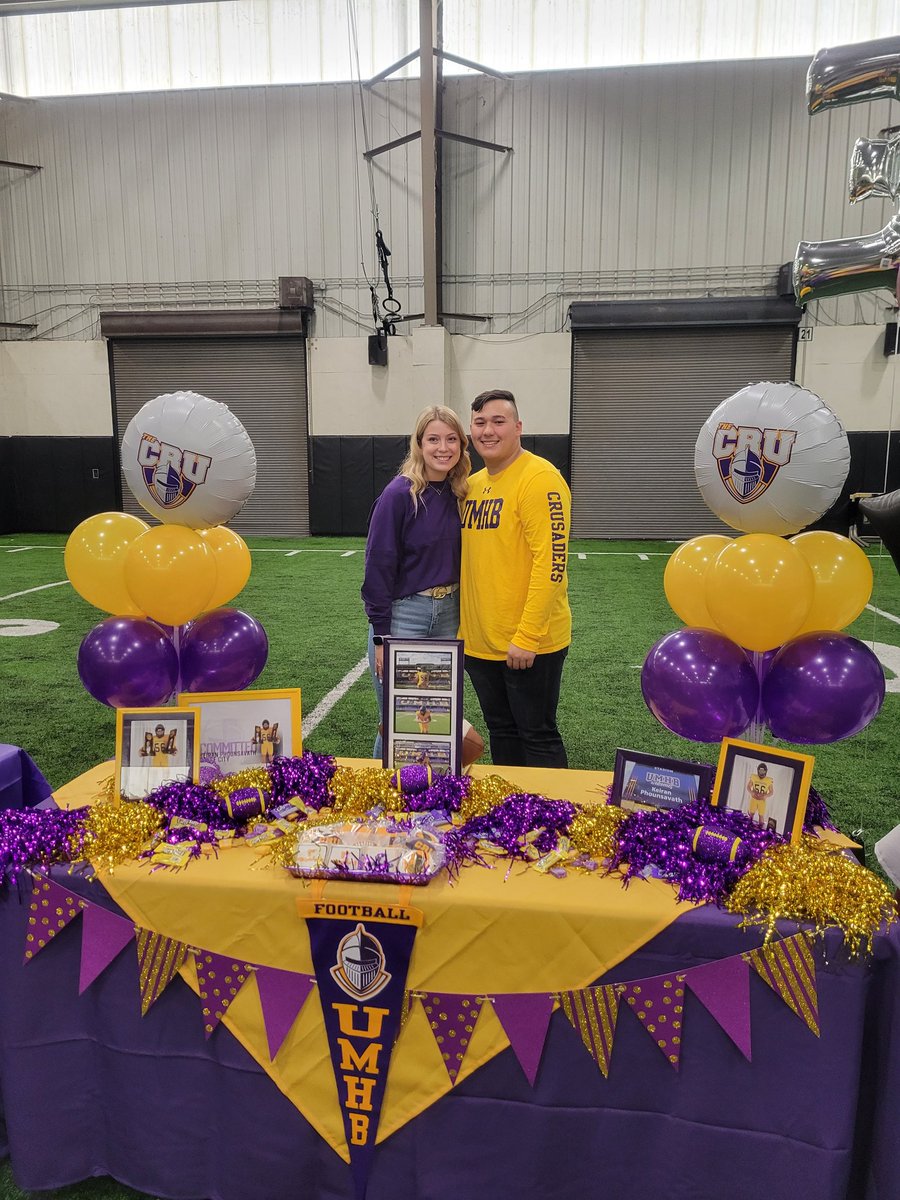 After a couple of postponements due to weather, we were able to do our signing ceremony today.  I am so proud to have been an RC Bulldog, so proud and excited to be a Crusader!! #GoCru <a href="/CruFootball/">UMHB Football🏈</a> <a href="/coachmcarey/">Mark Carey</a>
<a href="/Coach_LHarmon/">Larry Harmon</a> @CoachHuschka <a href="/_EliteProspects/">🚨Elite Prospects🚨</a> <a href="/RC_Bulldogs/">Royse City Football</a>