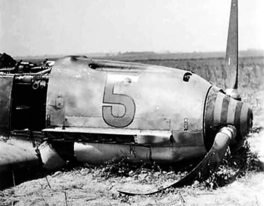 NicoJani2's tweet photo. A beautiful close-up view of the engine cowling of a "Bf-109E", "Brown 5" (coded "PG+BQ", W. Nr. 5323) of "III./JG 27", force landed Balkans 1941. Note the rings on the spinner. The placing of the aircraft number on the engine cowling was a distinctive practice by "III Gruppe". https://t.co/Ua9yIS5K4o