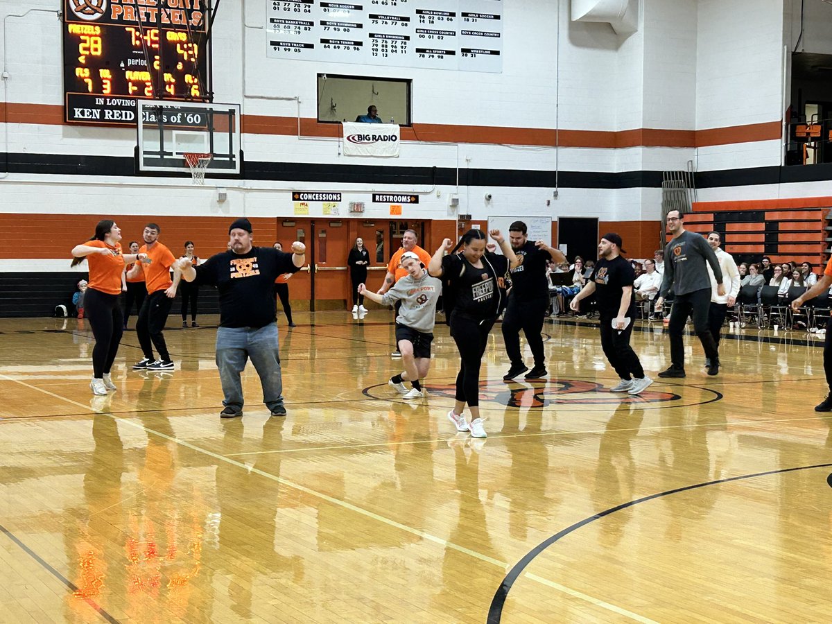 Beth Summers tweet media