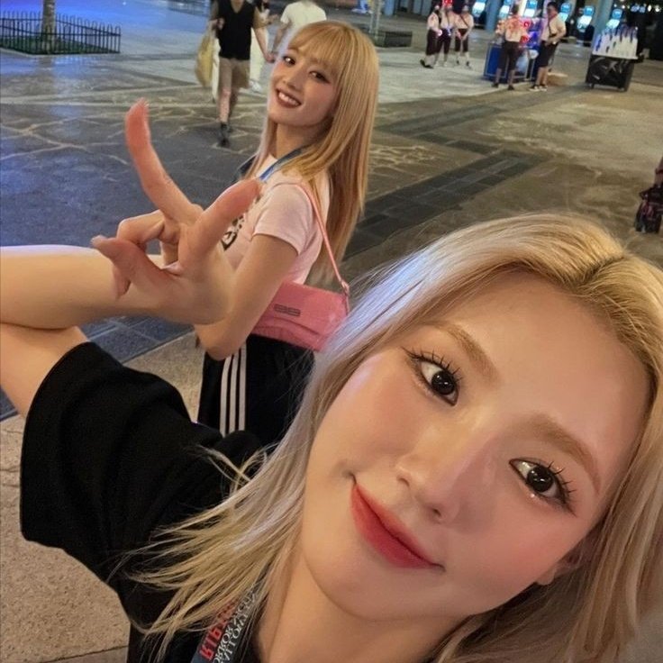 soeluvie's tweet photo. [mimin au] Te amo 

miyeon y minnie tienen una relación perfecta https://t.co/HBrqoeTkTl