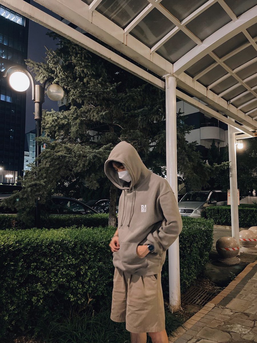 wandeusry's tweet photo. hendery x winwin parallels bcs i miss them so so muchhhh 🥹 (also materials for aus bcs why not) #windery #henwin https://t.co/Gc8o8nDewr