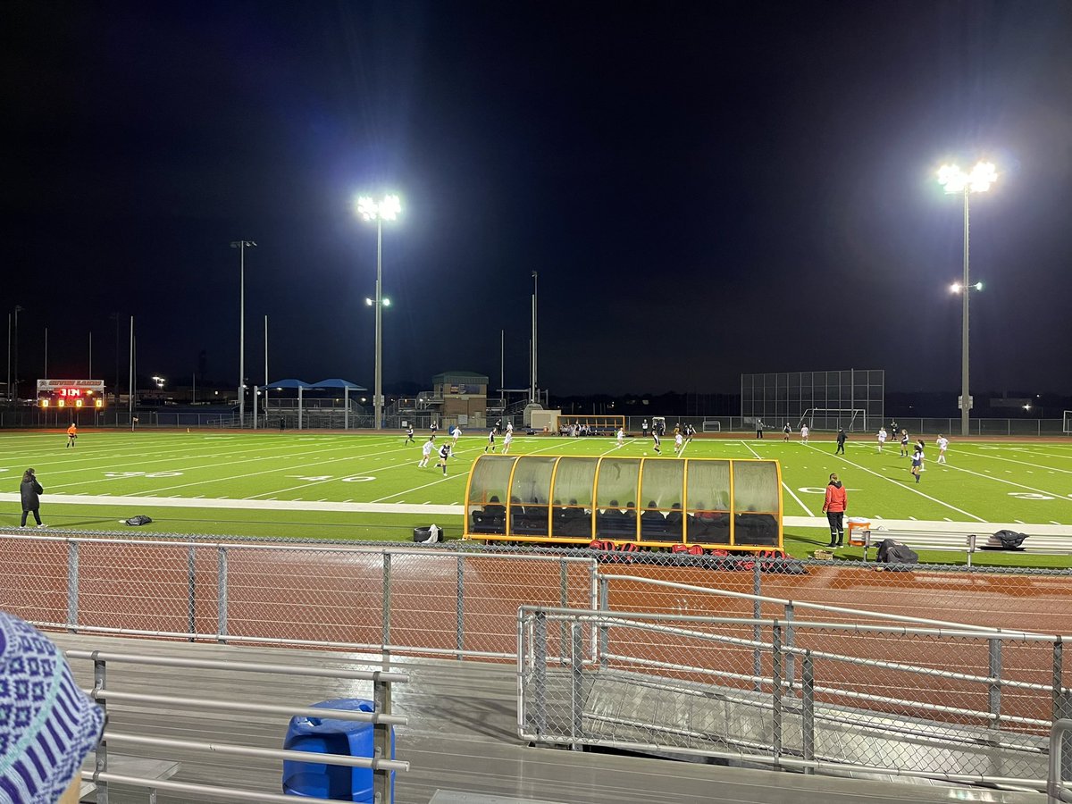 Chilly night for some @7lakes_soccer vs Katy!