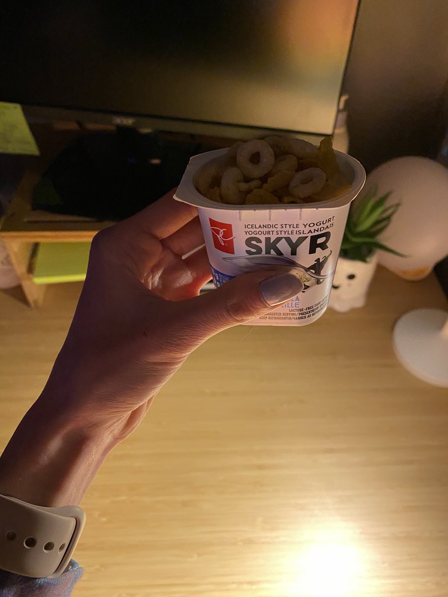 figbased's tweet image. beige food eater