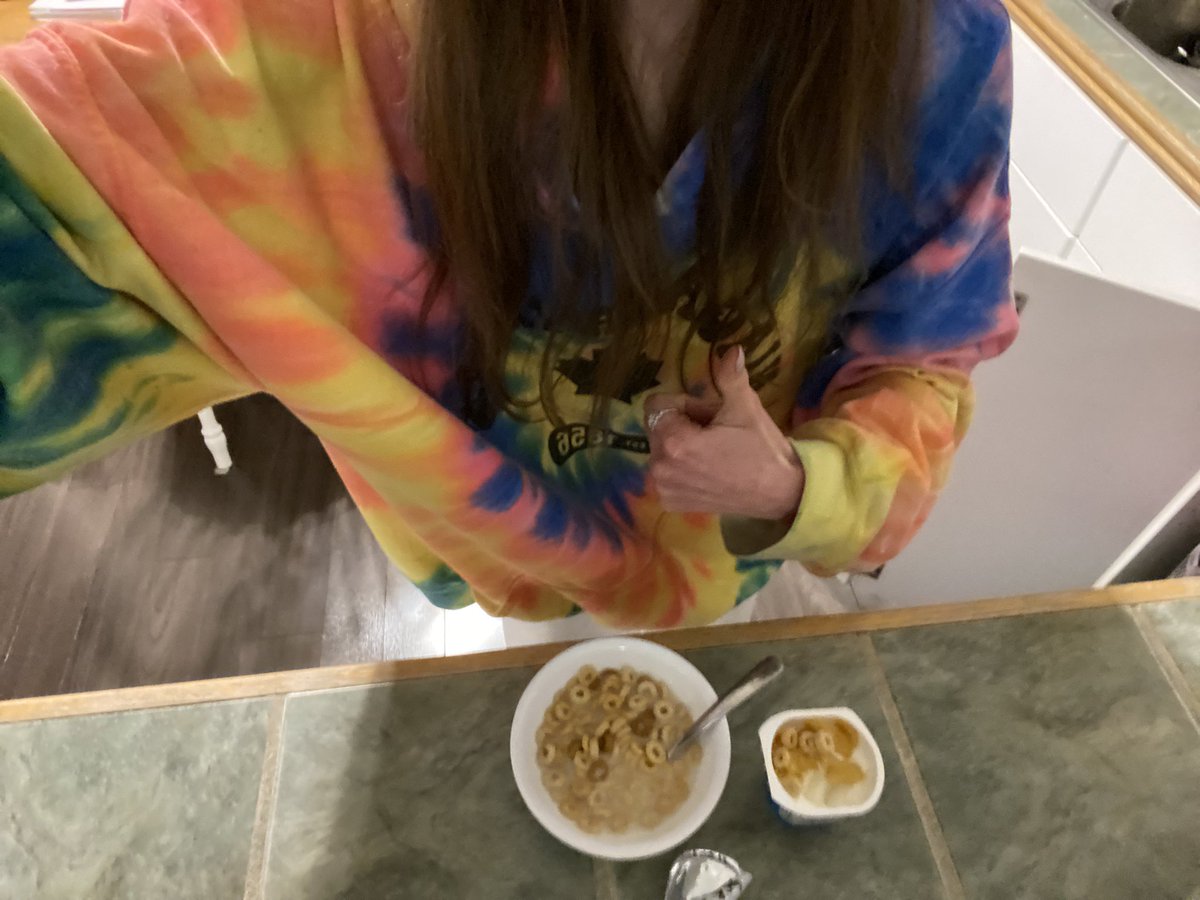 figbased's tweet image. beige food eater