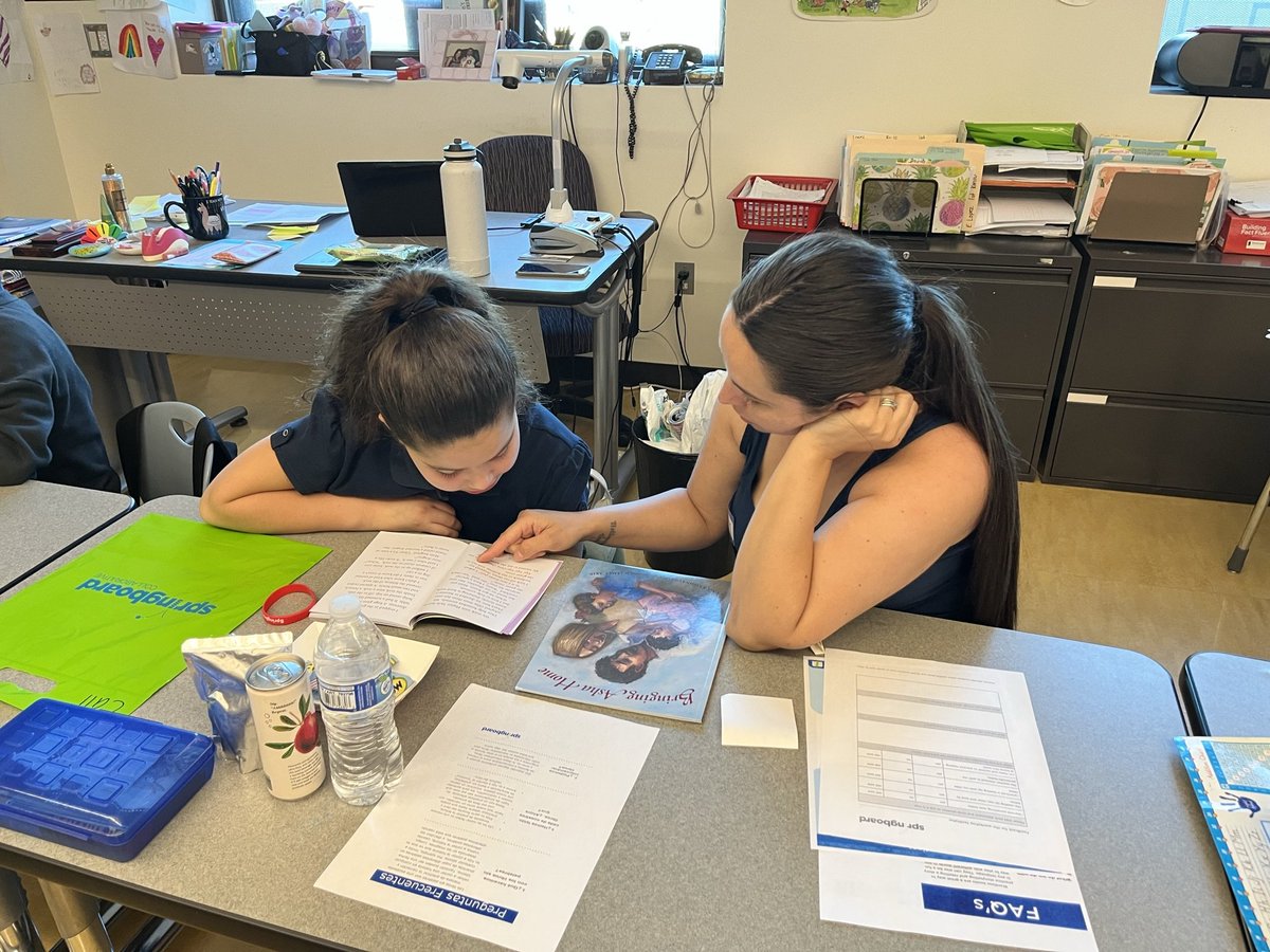 SLAStallions's tweet photo. Springboard Tutoring at SLA. Parents and their children synergizing! https://t.co/KnIeIgsNJr